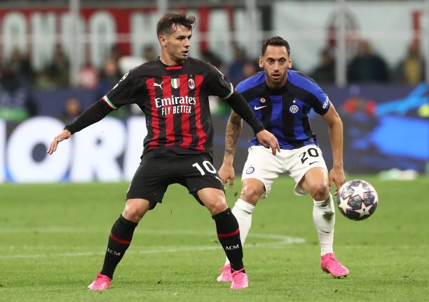 策应传球 策应传球